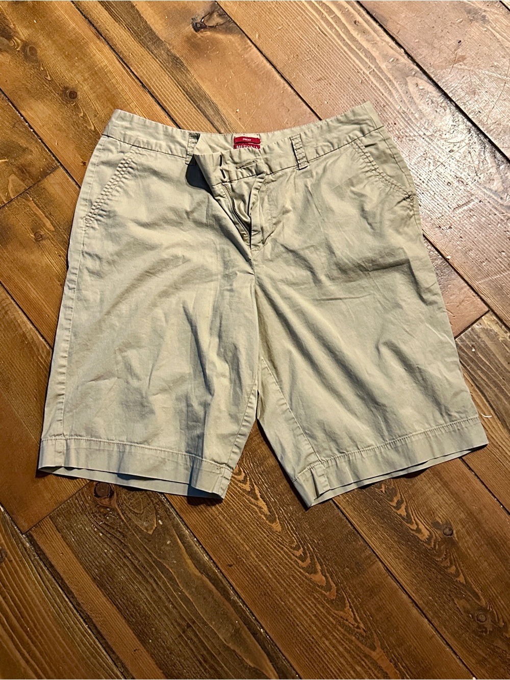 Classic Women’s Khaki Stretch Chino Shorts